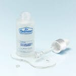 Dr. Belmeur Spot Care Ampoule 22ml - soothing serum with panthenol, beta-glucan, chaga mushroom and tea tree oil against blemishes and redness. Picture pipette and clear liquid, serum. 