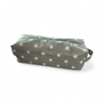 Trousse de toilette en gris/blanc faite à la main taille 24x8x8cm vue latérale